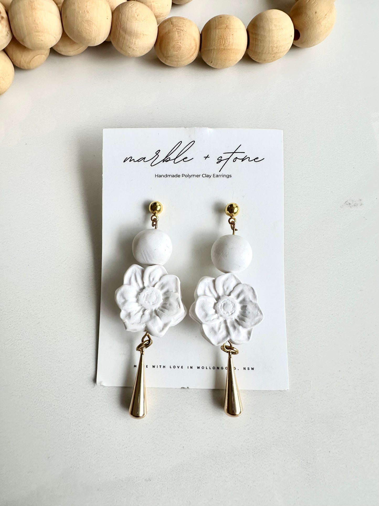 Bead and flower - white