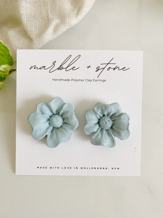 Mega stud - sage green flower