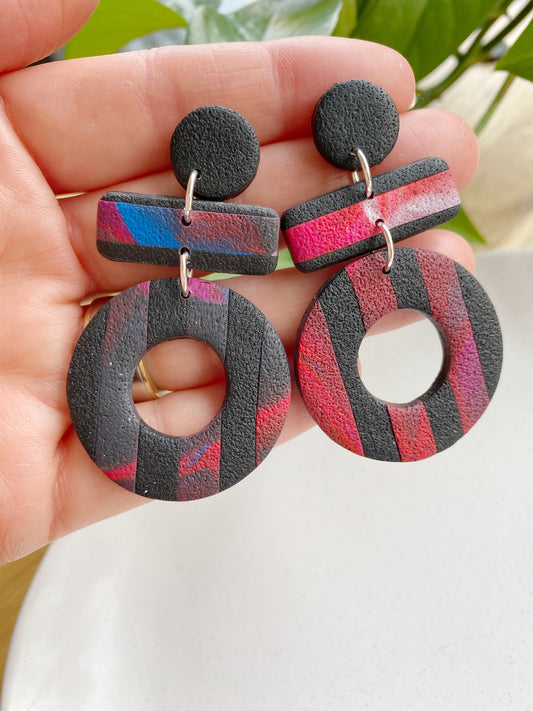 Black stripes and pink mix