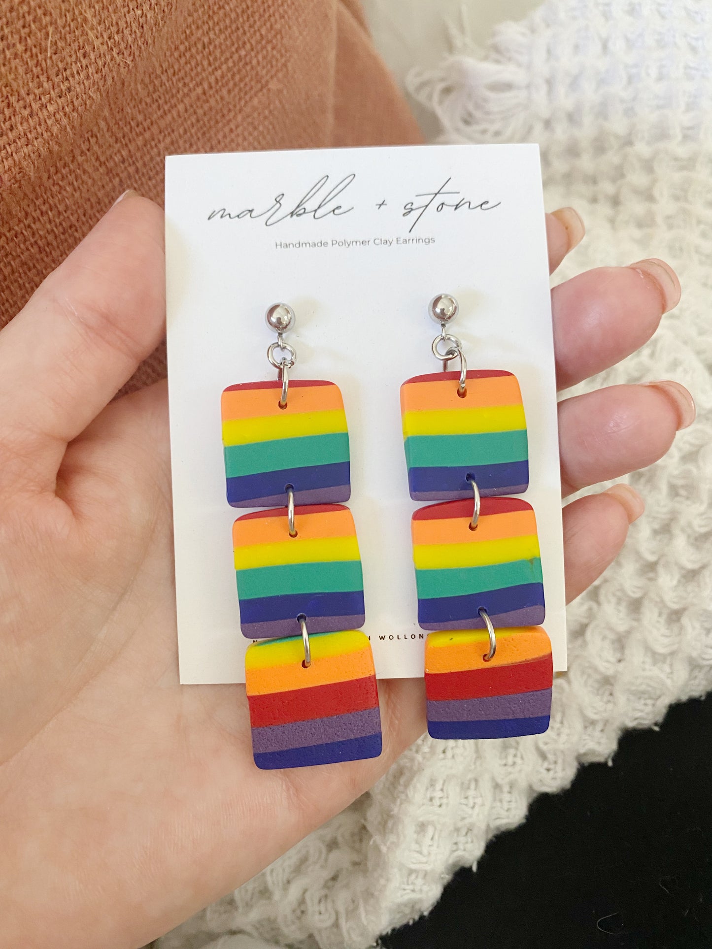 Rainbow squares